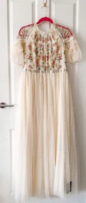 NEEDLE AND THREAD Floral Embroidered Emma Ditsy Tulle Coquette Gown NWT UK 16 - Imagem 1 de 4