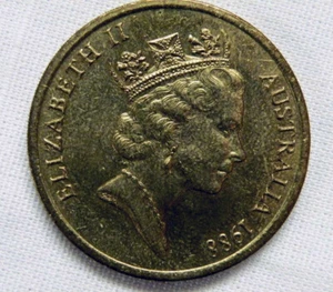 1988 Australian $5 Dollar Commemorative Coin - Parliament House Opening - Picture 1 of 5