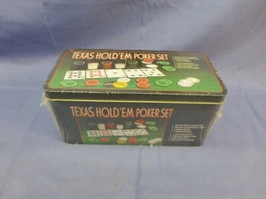 Texas Holdem Poker Game Set~ Hold’em Mat~ 2 Card Decks~ 200 Chips ~ Chips Rack - Picture 1 of 6