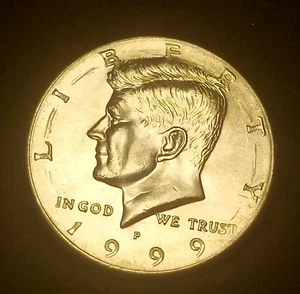 Die Break Error Half Dollar Kennedy 1999-P troquel depostillado en medio dollar - Foto 1 di 4