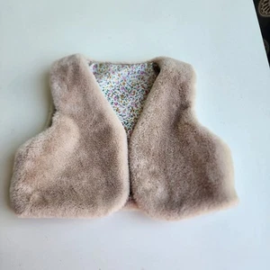 Girls 4T Beige Faux Fur Sleveless Vest Jacket Cropped Soft - Picture 1 of 9