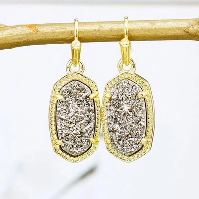 Brincos pequenos de ouro Kendra Scott Lee platina drusa gota nova sem etiquetas - Imagem 1 de 4