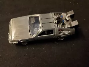DELOREAN from BACK TO THE FUTURE Time Machine / Jada 1:32 Diecast Car - Picture 1 of 9