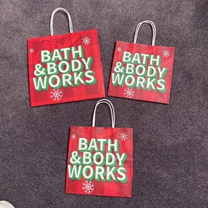 Lot Of 3 BATH & BODY WORKS PAPER GIFT BAGS - Picture 1 of 6