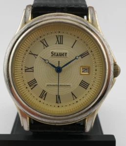 Stauer Metropolitan goldfarbene Analog Quarz Uhr - 17961 - neue Batterie - Bild 1 von 11