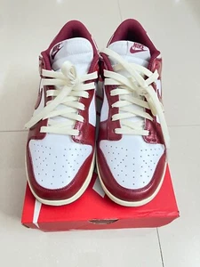 Nike Dunk Low PRM Größe 10 Team rot und weiß (Damen) FJ4555-100 - Bild 1 von 7