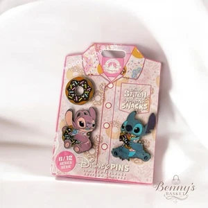 2024 Disney Stitch Attacks Snacks Donut Pin 3er Set Pins 6/12 Juni NEU VERSIEGELT - Bild 1 von 1
