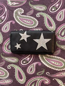 Damen Star Style Geldbörse Tasche in schwarz mit silbernen Glitzersternen - Bild 1 von 4