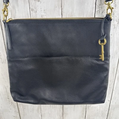 Bolso Bandolera de Cuero Negro Fossil Cartera Tono Dorado Herrajes Foto 1 de 4