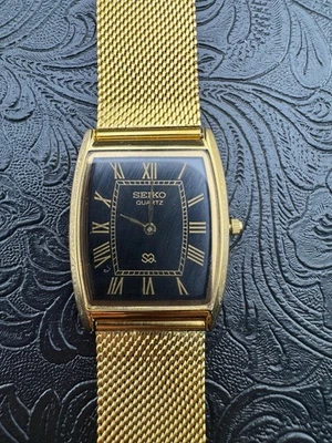 BLACK DIAL Vintage Seiko Slim Quartz Men’s  Wrist Watch - Image 1 of 4