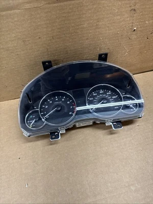 Cuadro de instrumentos velocímetro Subaru Forester 2014 2015 fabricante de equipos originales 130 k kilometraje 0057 Foto 1 de 4