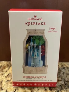 PUNZE 2016 CINDERELLA'S CASTLE LICHT SOUND ORNAMENT - Bild 1 von 4