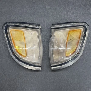 96-00 Toyota Tacoma Corner Turn Signal Light RH Passengers Side Tested OEM - Picture 1 of 18