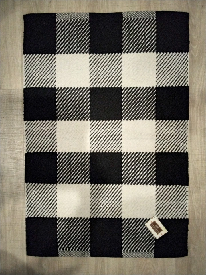 Scatter ковер черный/белый 2 фута на 3 фута новый с Ярлыками - Изображение 1 из 1