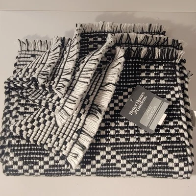 4 Better Homes & Gardens Woven Placemats 14" x  21" Black and White Reversible - Image 1 of 4
