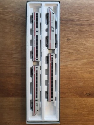 Märklin ICE 2, BR 402, 37712, H0 digital - Bild 1 von 4