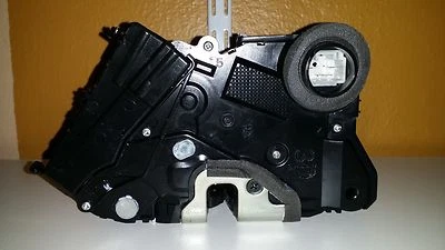 GARANTIA VITALÍCIA 07 a 14 Atuador de Fechadura de Porta Toyota Yaris FRENTE DIREITA Genuíno - Imagem 1 de 3