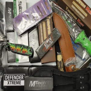 25 PIECE WHOLESALE LOT - Picture 1 of 1