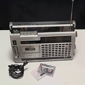Grabadora de cinta de radio vintage VEF Sigma 260 1982 URSS. - Imagen 1 de 12