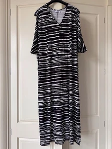 Box 2 BNWOT Black/white Maxi Dress/beach Cover-up Size 22-30 - Picture 1 of 8