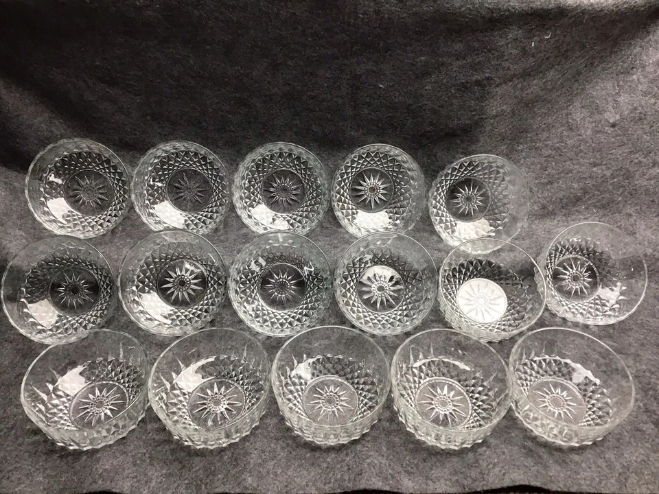 16 Vintage Diamond Point Arcoroc Glass Bowls Made In France All In Excellent - Image 1 of 4