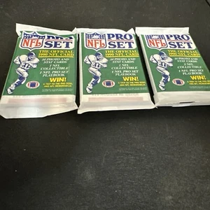 1990 NFL Pro Set 3 Factory Sealed Wax Packs 14 Cards In Each Pack. - Bild 1 von 3