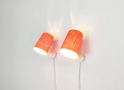 Par de lámparas de lectura/lámparas de pared naranjas vintage, lámparas de cama suecas años 70 Foto 1 de 4