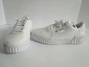 NEU Puma Cali Patent Jr Jugend Größe 6,5c dreifach weiß Turnschuhe 370139-01 - Bild 1 von 8