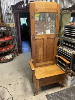 Oak Hall Seat - Image 1 of 3