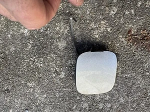 2010-2014 suzuki kizashi rear bumper towing cover OEM  P/N 71812-57L0 - Picture 1 of 2