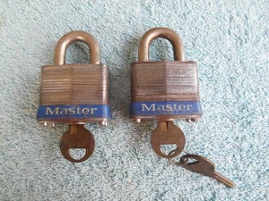 LOT OF 2 Vintage MASTER LOCK. USA KEYED PADLOCKS #3 WITH 3 ORIGINAL KEYS. - Picture 1 of 9