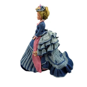 Vintage handgefertigtes viktorianisches GWTW-Stil festliches Kleid Kleid blau rosa Barbie gehäkelt - Bild 1 von 9
