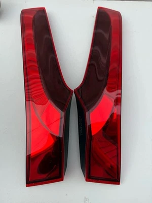 Par de luces traseras traseras izquierda + derecha Honda Fit 2015-2020 OEM Stanley W2037 Foto 1 de 4