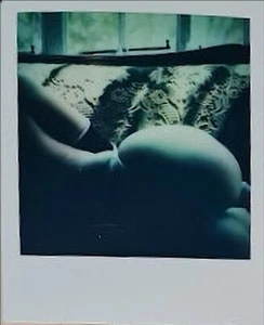 NOBUYOSHI ARAKI * Desnudo * POLAROID ORIGINAL FIRMADO Y CERTIFICADO POR EL ARTISTA - Imagen 1 de 6