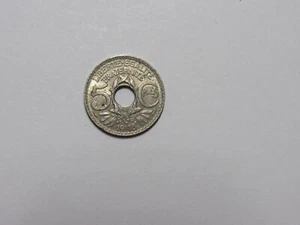 Old France Coin - 1918 5 Centimes - Circulated, bent - Picture 1 of 2