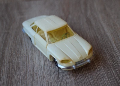 Panhard 24 СT Norev remake 1: 43 塑料 — 第 1/4 张图片