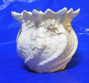 Jarrón Belleek Ireland Remolino Porcelana Tridacna/Neptuno Criado Flores Aplicadas - Imagen 1 de 8