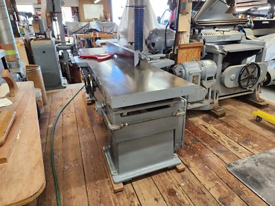 OLIVER #12-CD, 24" FACER/JOINTER, COMPLETAMENTE RECONSTRUIDO, EXCELENTE ESTADO Foto 1 de 4