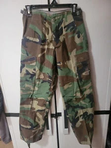 Mens Military Issue Woodland Camo Cargo Pants Small Regular - Picture 1 of 3