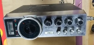 VINTAGE XTAL XCB-11 CB Radio Transceiver With Mic And Speaker ~ Powers Up! - Photo 1/5