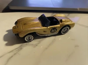 1990 Hot Wheels Ferrari Mattel Gold Classic Racer #16 Die Cast Metal Toy Car - Picture 1 of 2