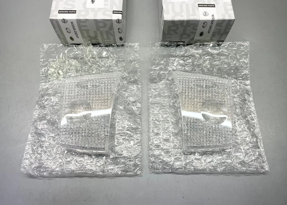 Genuine Nissan R35 GT-R GTR Spot Lamp Lenses (Set of Left and Right) Foto 1 de 1