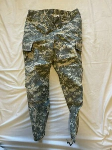 US GI Army ACU Digital Camuflauge 50/50 Nylol Algodón Pantalones/Pantalones BDU - Imagen 1 de 22