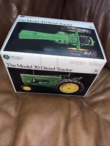 Precision Classics John Deere Model 70 Diesel Tractor 1/16 Scale - Picture 1 of 6