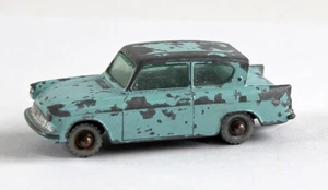 Matchbox Regular Wheel Nr. 7B Ford Anglia helblau bespielte Ruine - Picture 1 of 6