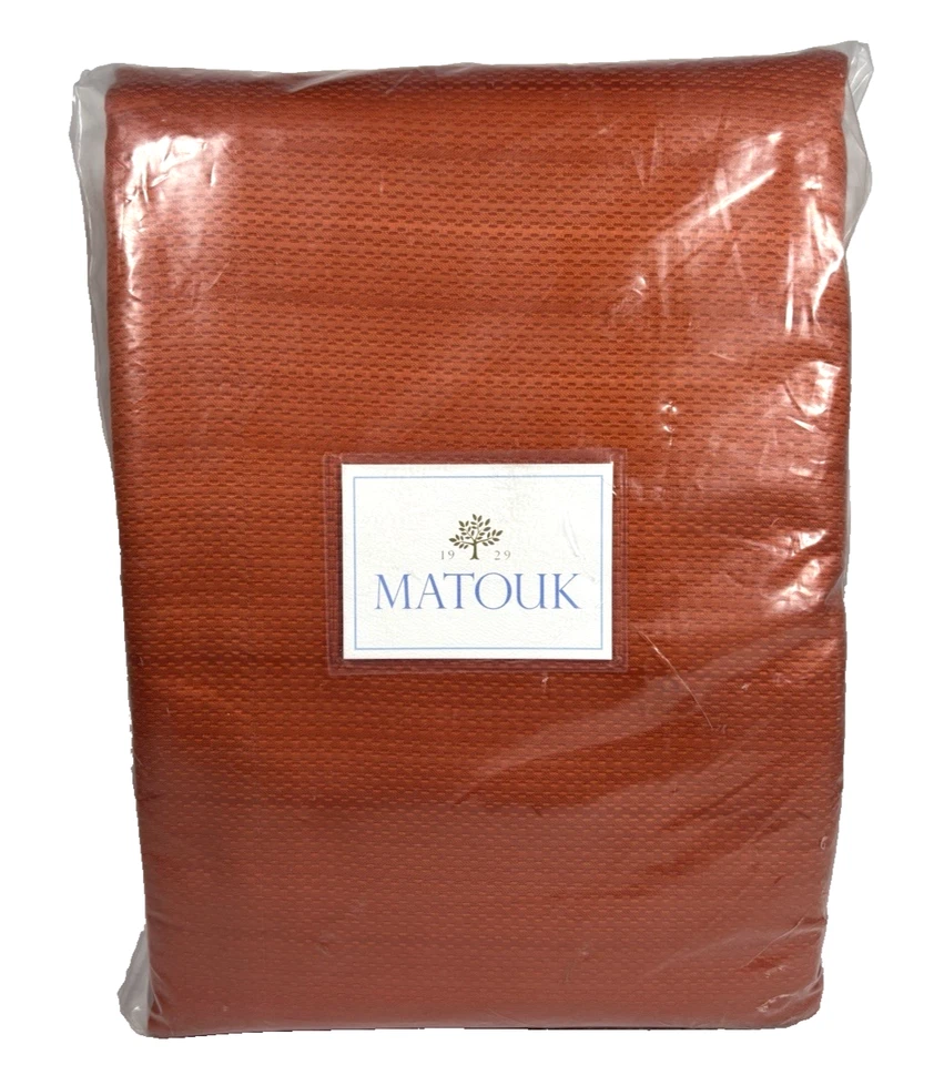 Matouk Augusta Coverlet Queen M130 Saffron Matelassé Luxury Bedding - Image 1 of 4