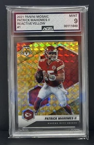 2021 Panini Mosaic #1 Patrick Mahomes Reactive Yellow Prizm - AGS 9 - Bild 1 von 2