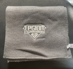 2007 LEGION OF SUPERHEROES GREY SCARF RARE TV SERIES STUDIO PROMO DC COMICS - Picture 1 of 6