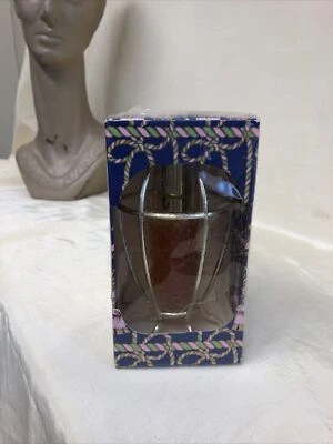 Niebla en aerosol de colección íntima rara en botella con facetas de diamante de Revlon 1 oz en caja nueva en caja Foto 1 de 4