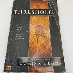 Threshold by Kiernan, Caitlin R. - Imagen 1 de 2